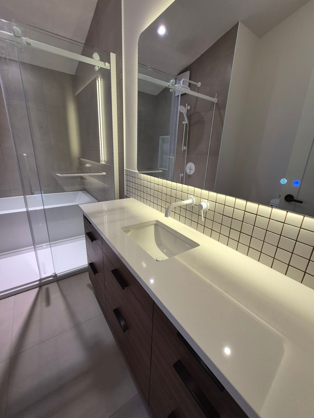 Rénovation salle de bain — Iconic Construction